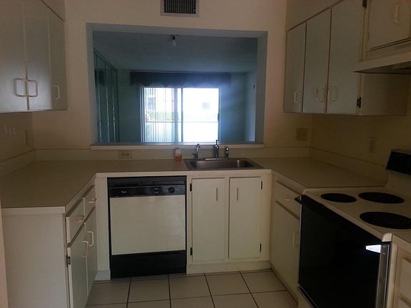4th image of 7217 S Devon Dr #105