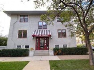 676 Ashland Ave APT 1, Saint Paul, MN, 55104