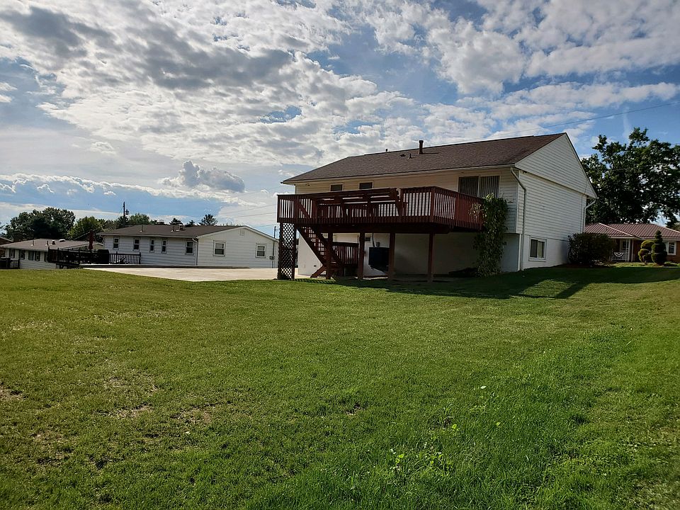 1st image of 416 Vista Dr