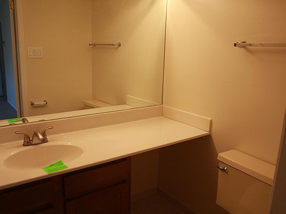 3rd image of 1195 Heyward Rd