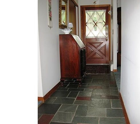 3rd image of 72 Whitehall Dr