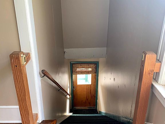 3rd image of 113 Parkside Dr #2