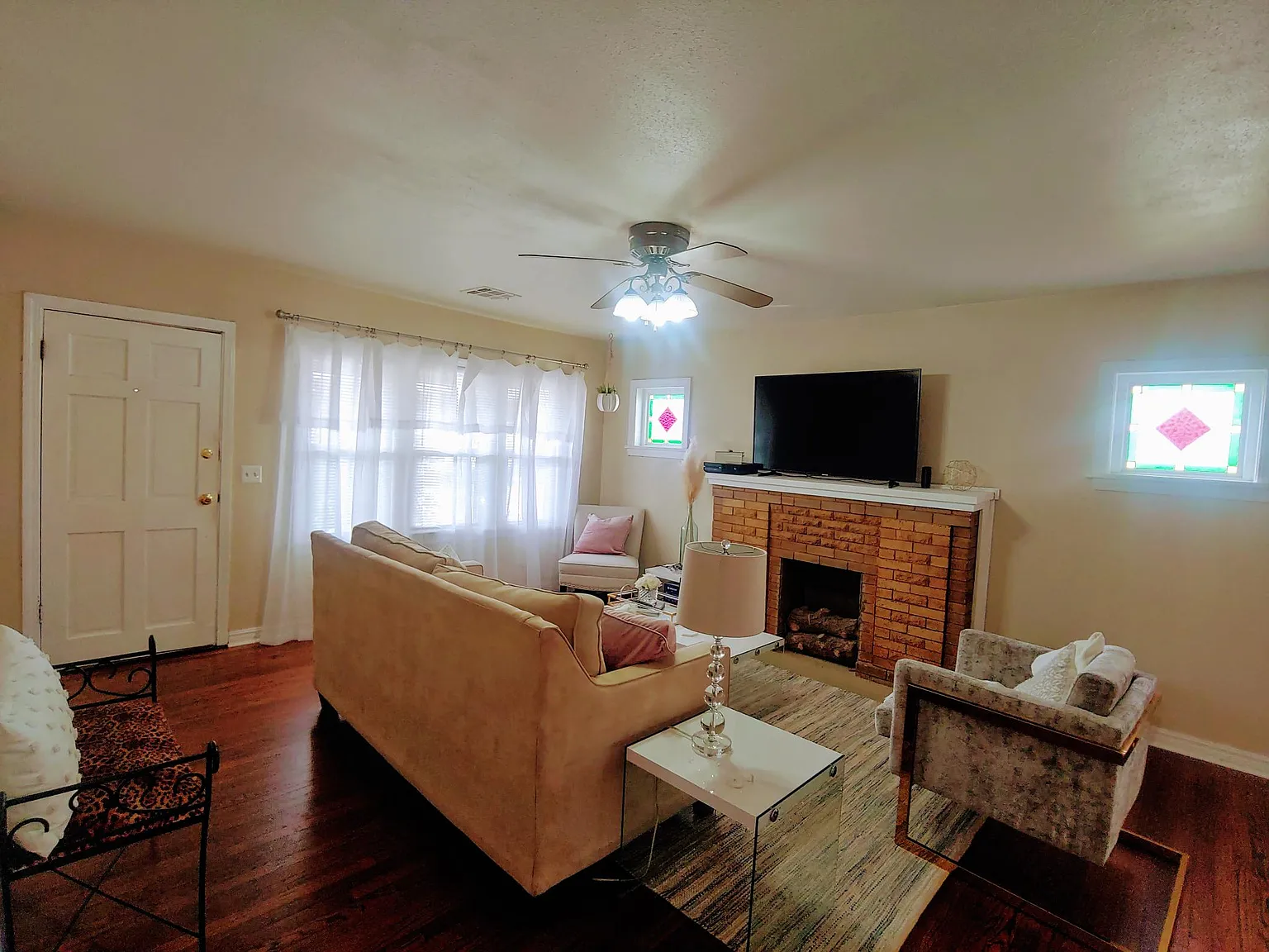 427 E Duffy Street — Photo 3