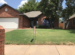 1804 Courtney Ln, Edmond, OK 73013