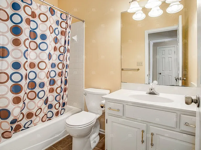 4800 Horton St — Photo 30