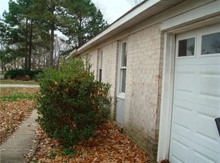 601 Brookside Ct, Virginia Beach, VA 23452