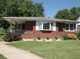 1533 Dewey St, Jasper, IN 47546