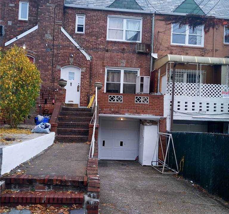 2nd image of 6707 Burns St