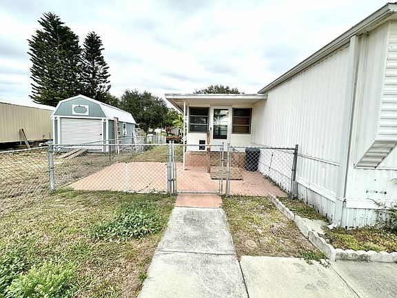 3rd image of 1122 20th St