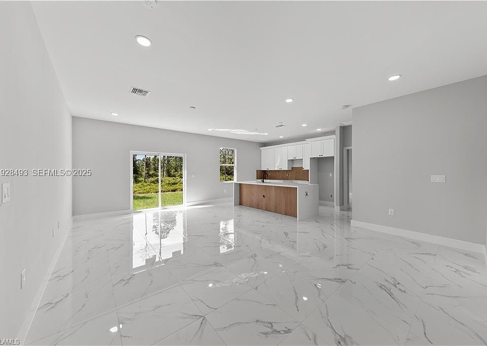 1st image of 967 Edgerton Ave