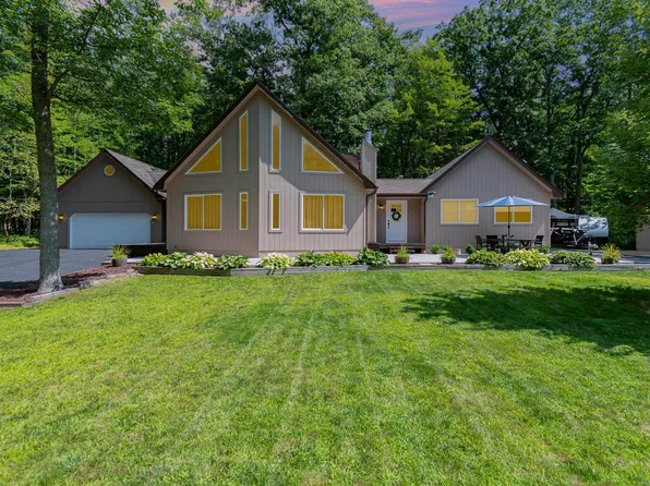 104 Robin Hood St, Roscommon, MI 48653