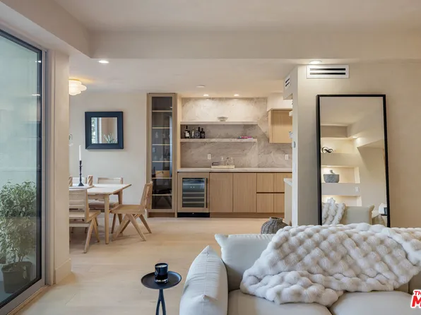 818 N Doheny Dr APT 205, West Hollywood, CA 90069
