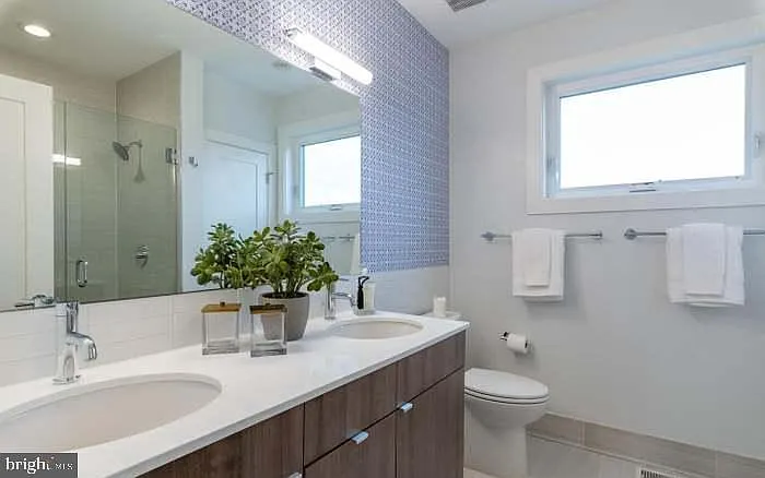 628 I St NE #3 — Photo 24
