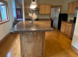 2324 S Overlook Rd, Cleveland Heights, OH 44106
