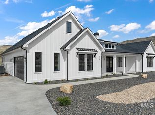 16 Calvin Dr, Horseshoe Bend, ID 83629