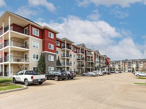 2nd image of 4 Augustine Cres #2302