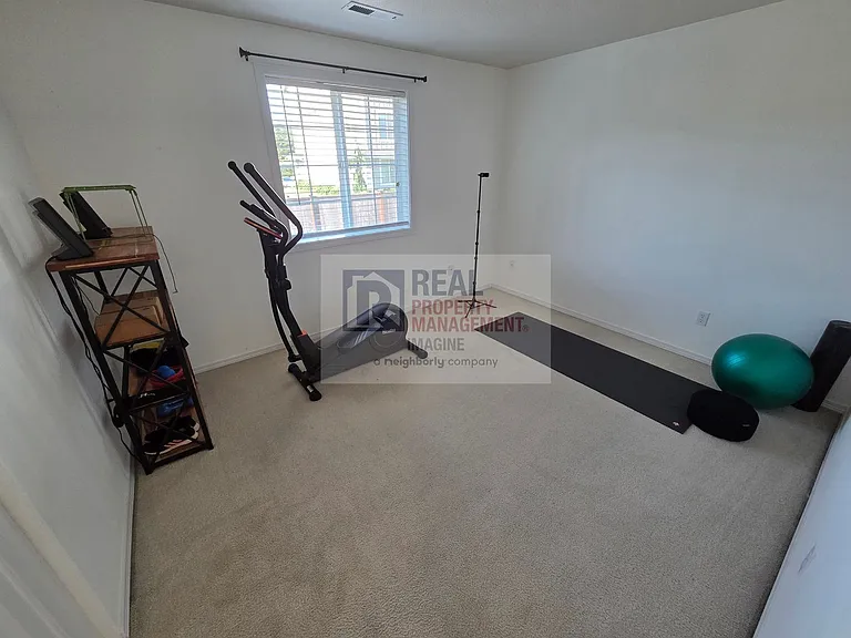 8615 Sweetbrier Loop SE — Photo 9