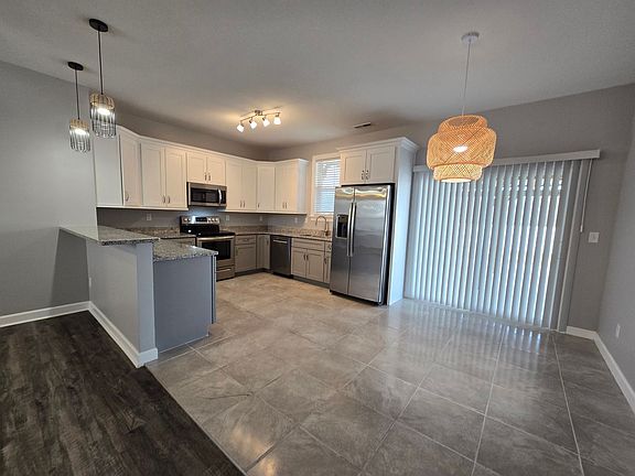 3rd image of 608 Millbrooke Cir