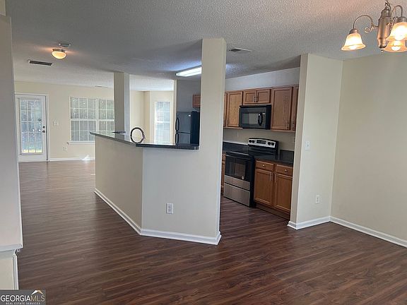 4th image of 745 Outlook Way