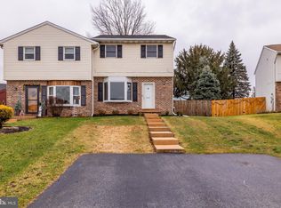 246 Riverview Dr, Ephrata, PA 17522