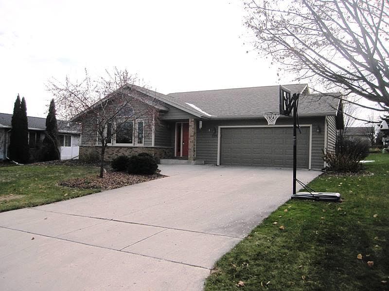 1st image of 2219 Poch Ave