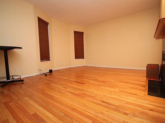 4th image of 2219 N Clifton Ave APT 3E