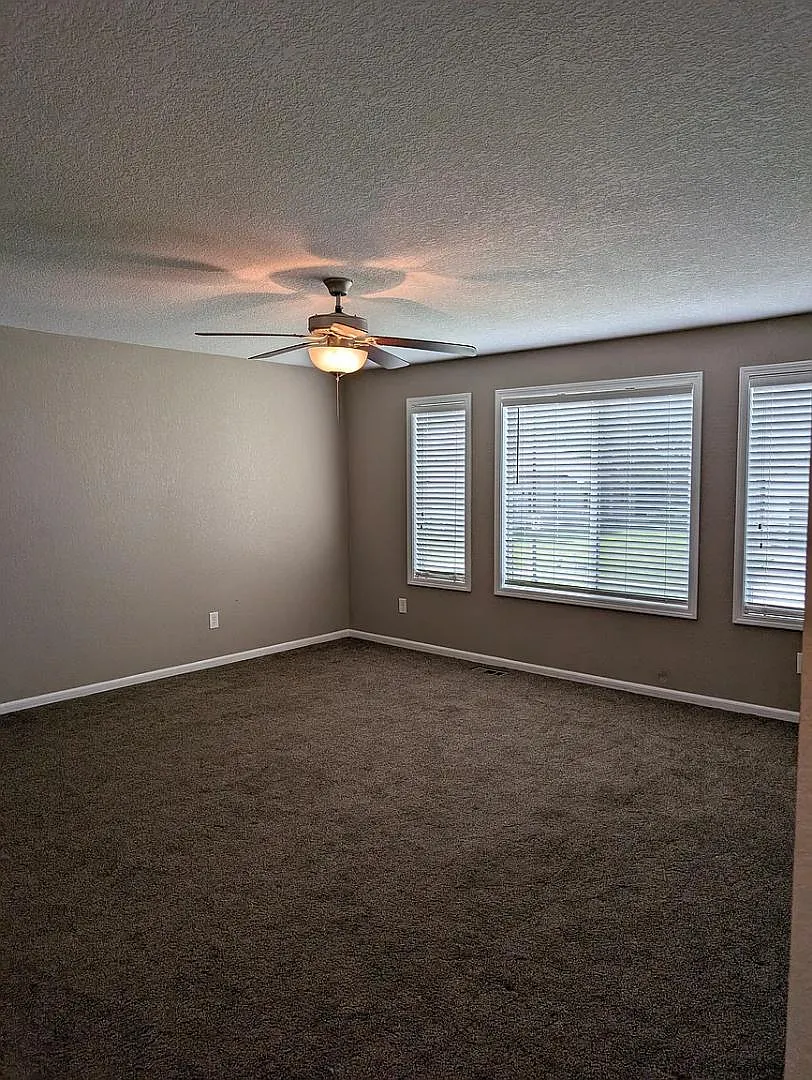 3711 Marigold Dr — Photo 4