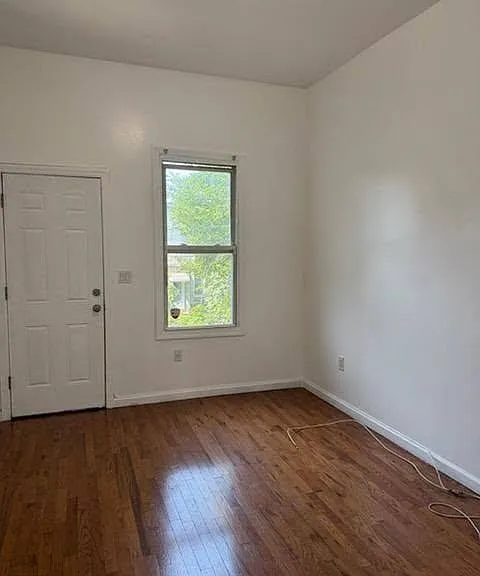 717 16th St #1 — Photo 3