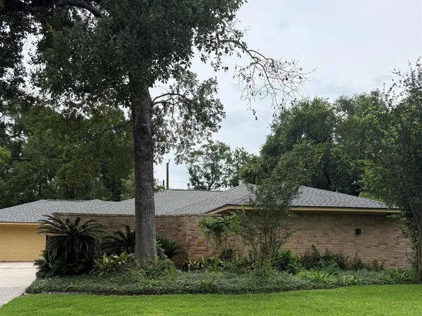 16426 York Minster Dr, Spring, TX 77379