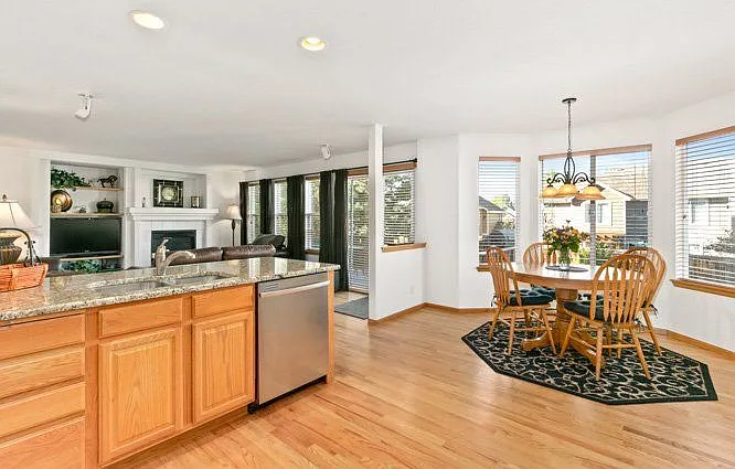 829 Sparrow Hawk Dr — Photo 8