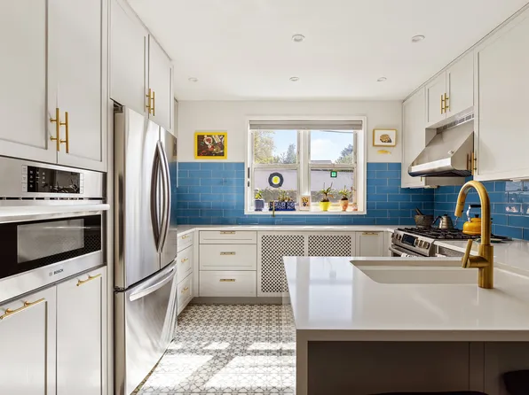 616 East 18th Street image 3 of 21