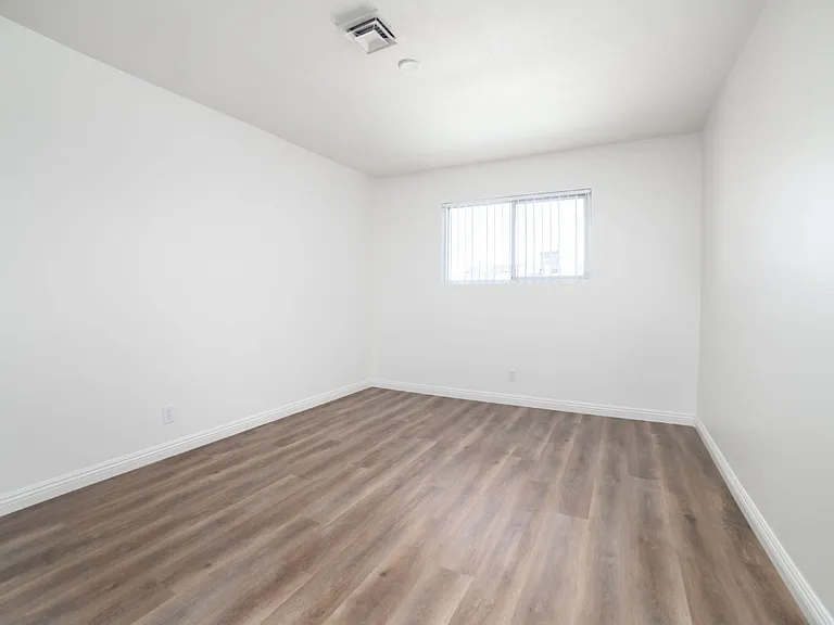 3556 Ruth Dr — Photo 14