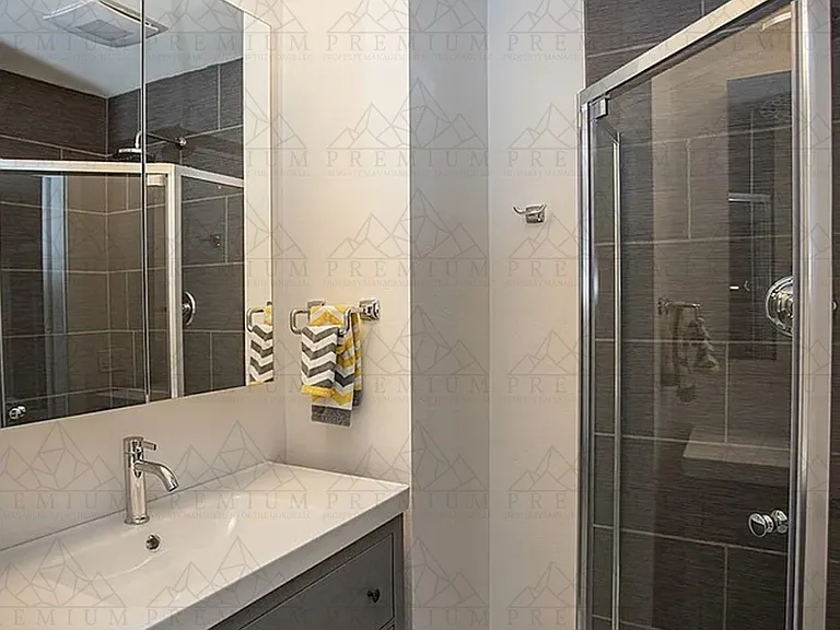 3504 Royal Crest Dr E — Photo 13