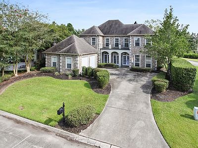 1st image of 3 Glen Abbey Way