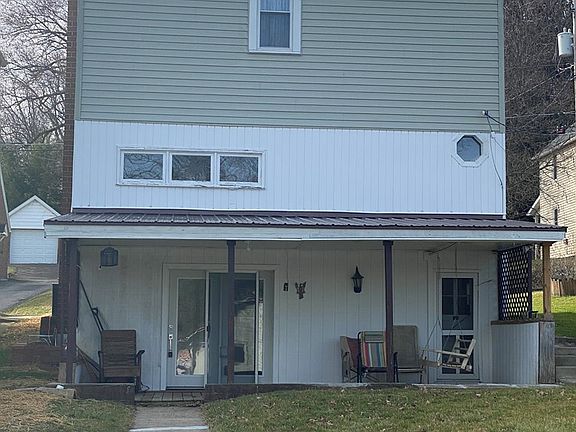 2nd image of 616 Lafayette St