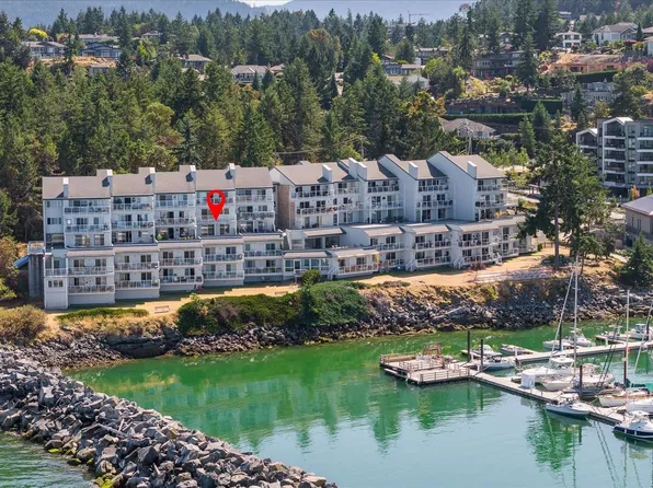 3555 Outrigger Rd #307, Nanaimo, BC V9P 9K1