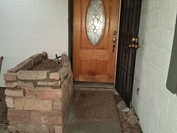 3rd image of 121 Ocotillo St