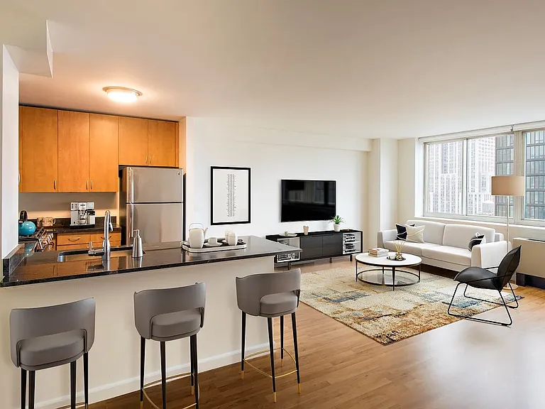 66 W 38th St #8H — Photo 1