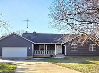 6240 High, Freeport, IL 61032