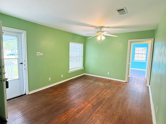 3rd image of 11827 Gaston Pkwy