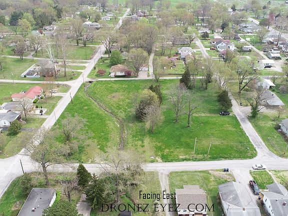4th image of 320 E Smith Ave
