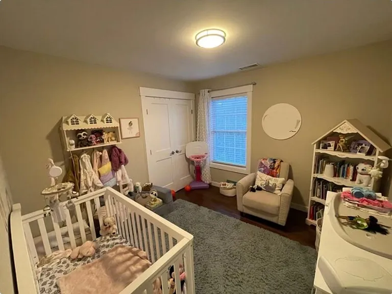 30 Tamarack Ave — Photo 6