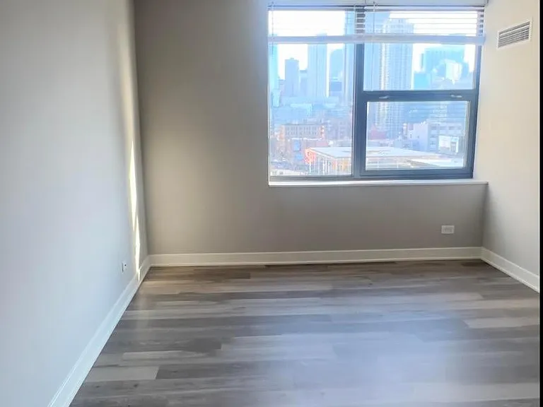 70 W Huron St #902 — Photo 11