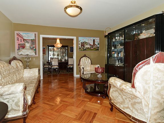 2nd image of 1316 Eggert Pl