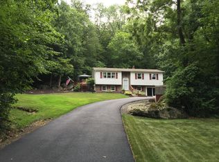 2529 Swamp Creek Rd, Green Lane, PA 18054