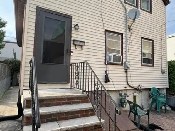 11 John St, Elizabeth City, NJ 07202