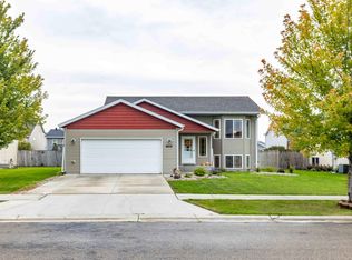 4410 16th St S, Moorhead, MN 56560