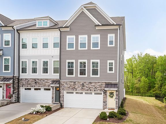 2nd image of 2051 Eva Pearl Dr