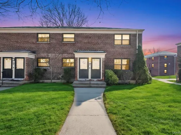 220-44 73rd Avenue #26A1, Oakland Gardens, NY 11364