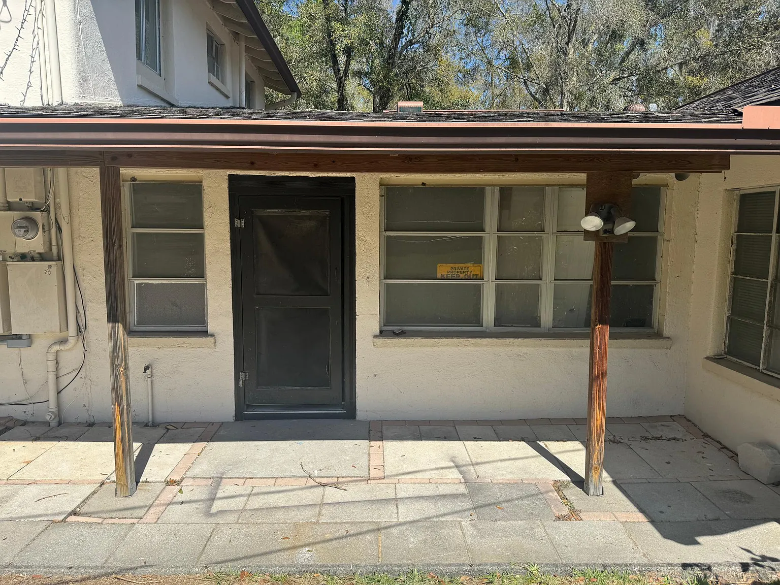 2 bed, 900 sqft, $1,200 — Photo 2